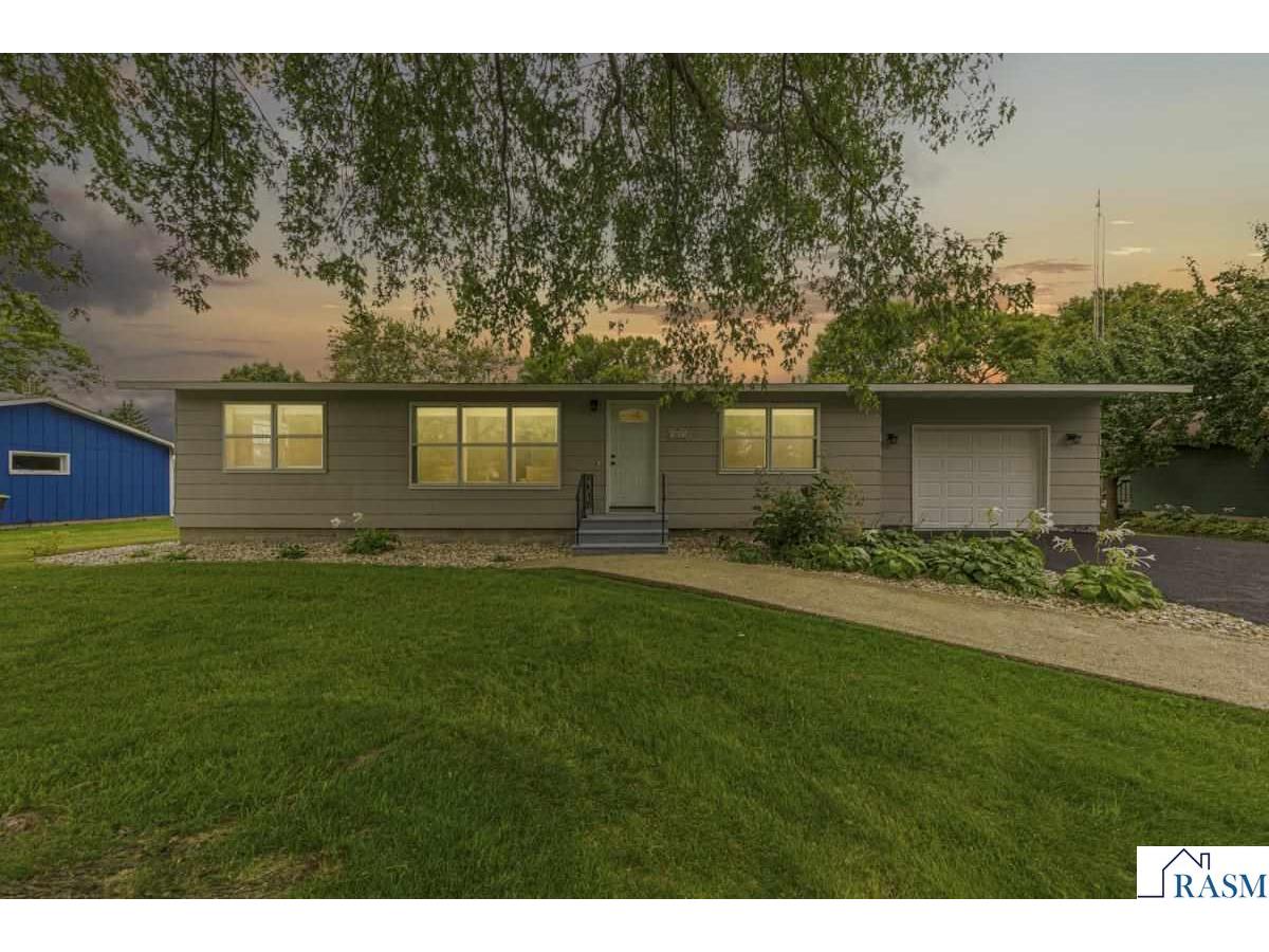 205 N Park Avenue Vernon Center MN 56090 7038548 image34