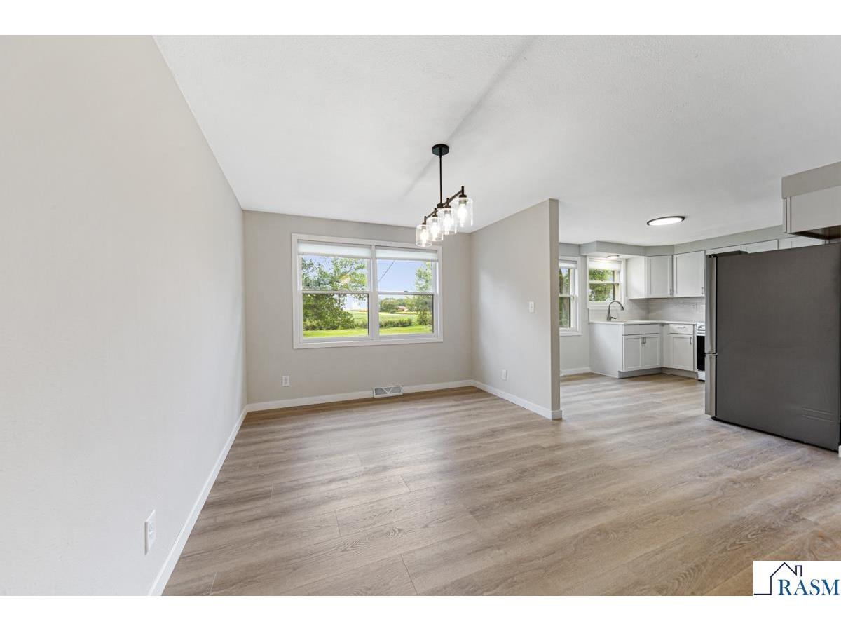 205 N Park Avenue Vernon Center MN 56090 7038548 image4