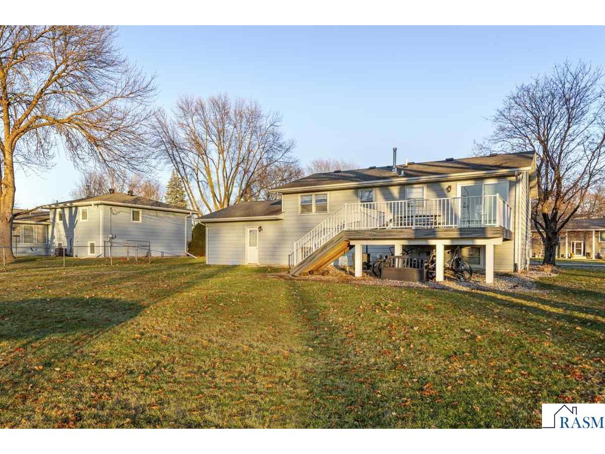 2059 Roe Crest Drive North Mankato MN 56003 7039129 image3