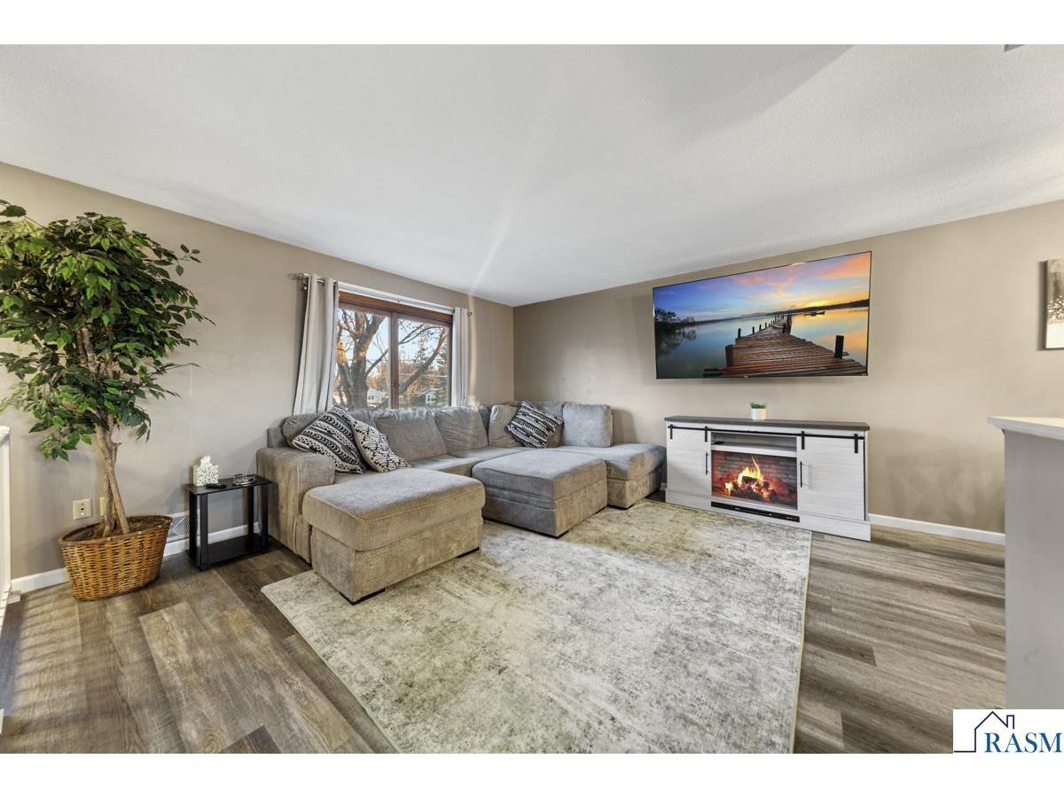 2059 Roe Crest Drive North Mankato MN 56003 7039129 image6