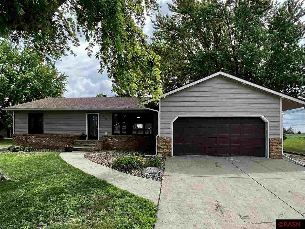 206 N 4th Avenue, Waldorf, MN, 56091 MLS 7030398 Edina Realty