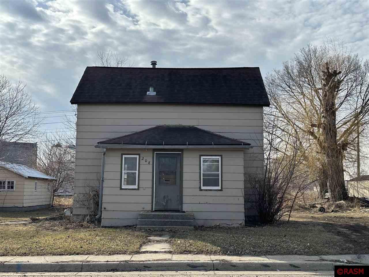 208 E 8th Street Fairmont MN 56031 7034271 image1