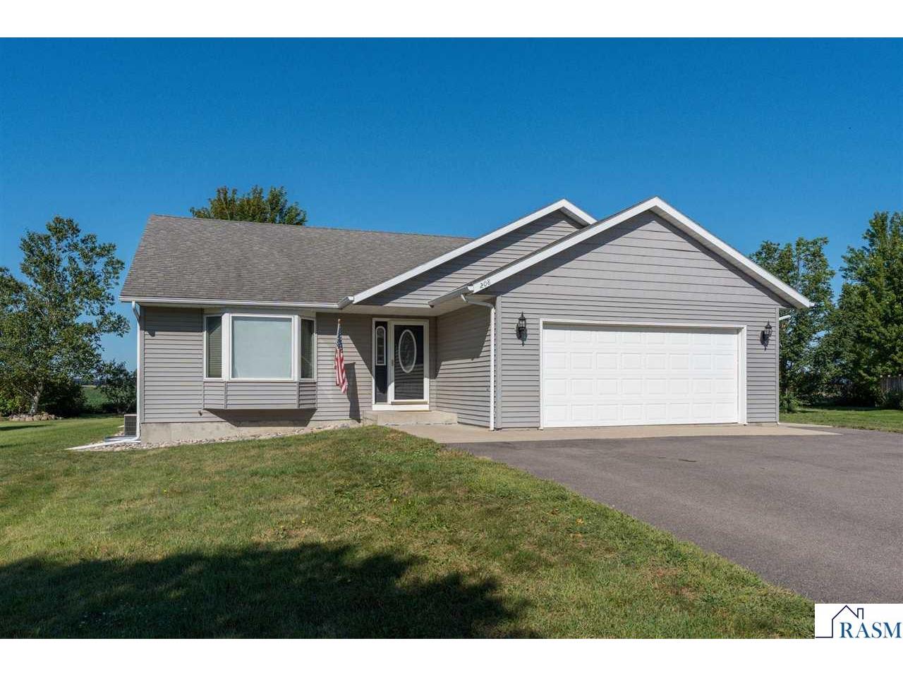 208 Middle Street Good Thunder MN 56037 7038463 image1