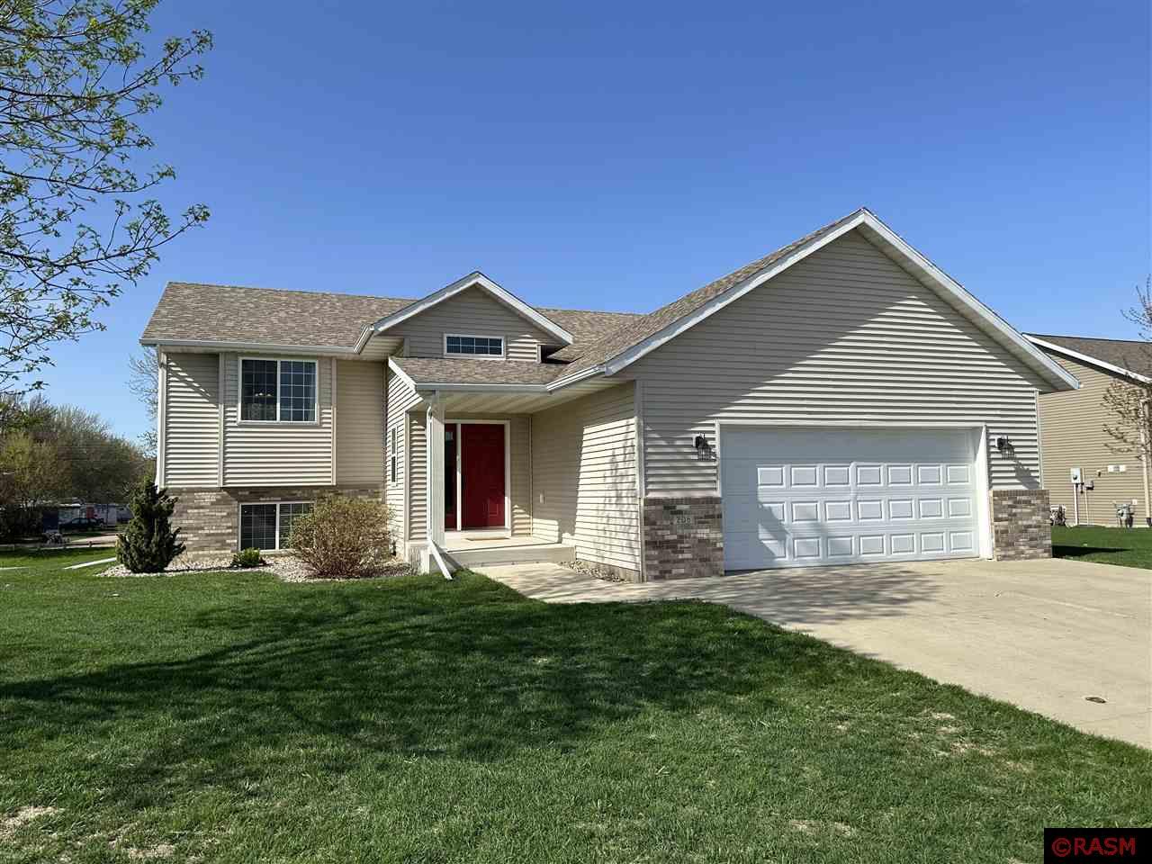 208 Oak Drive Eagle Lake MN 56024 7032294 image1