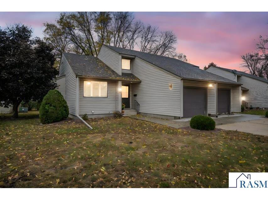 208 S Ramsey Street Blue Earth MN 56013 7038912 image1