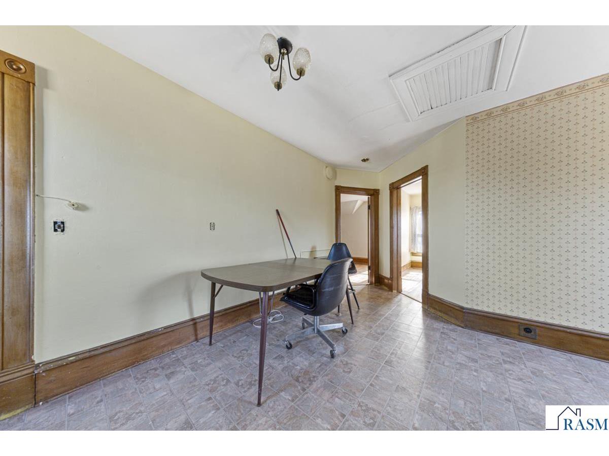 208 SW MN-5 Highway Arlington MN 56054 7039000 image18