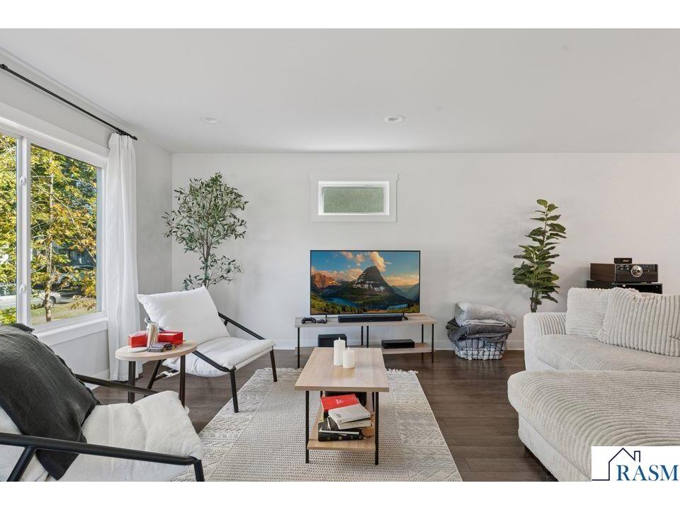 2084 E Reaney Avenue Saint Paul MN 55119 7039209 image5