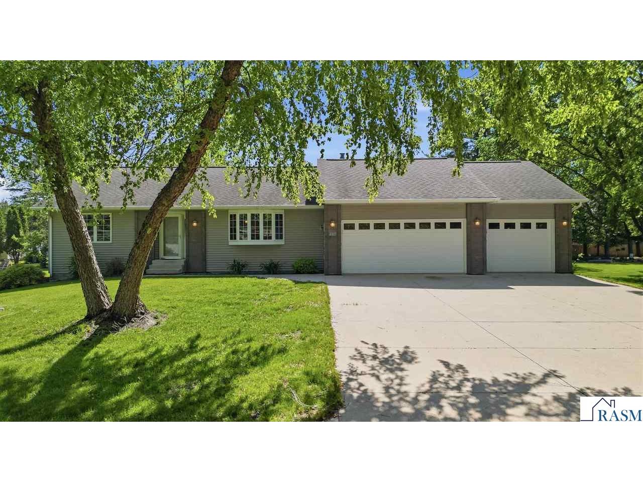 209 SW 1st Avenue Geneva MN 56035 267040490 image1