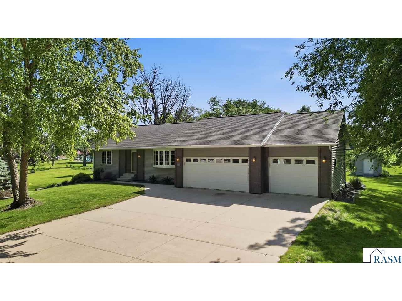 209 SW 1st Avenue Geneva MN 56035 267040490 image2