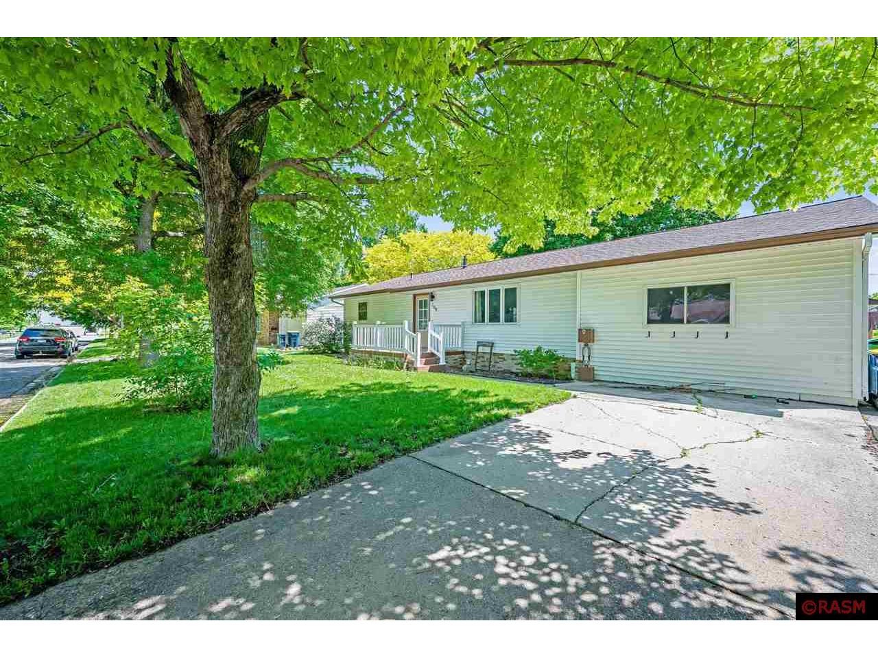 209 Viking Avenue, Hanska, MN, 56041 MLS 7034981 Edina Realty