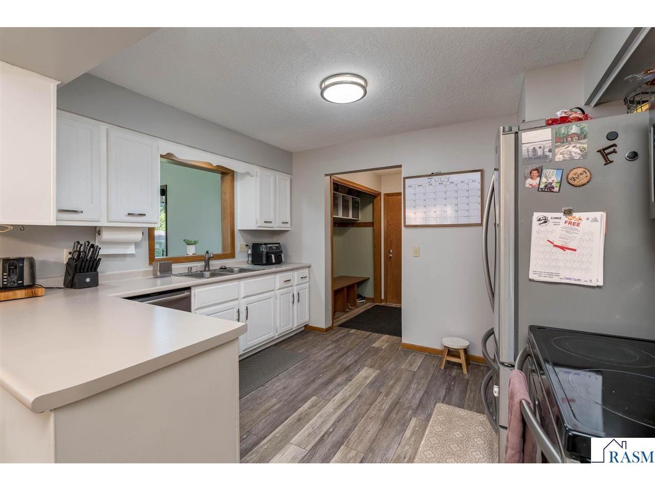 209 Viking Drive Mankato MN 56001 267040788 image10