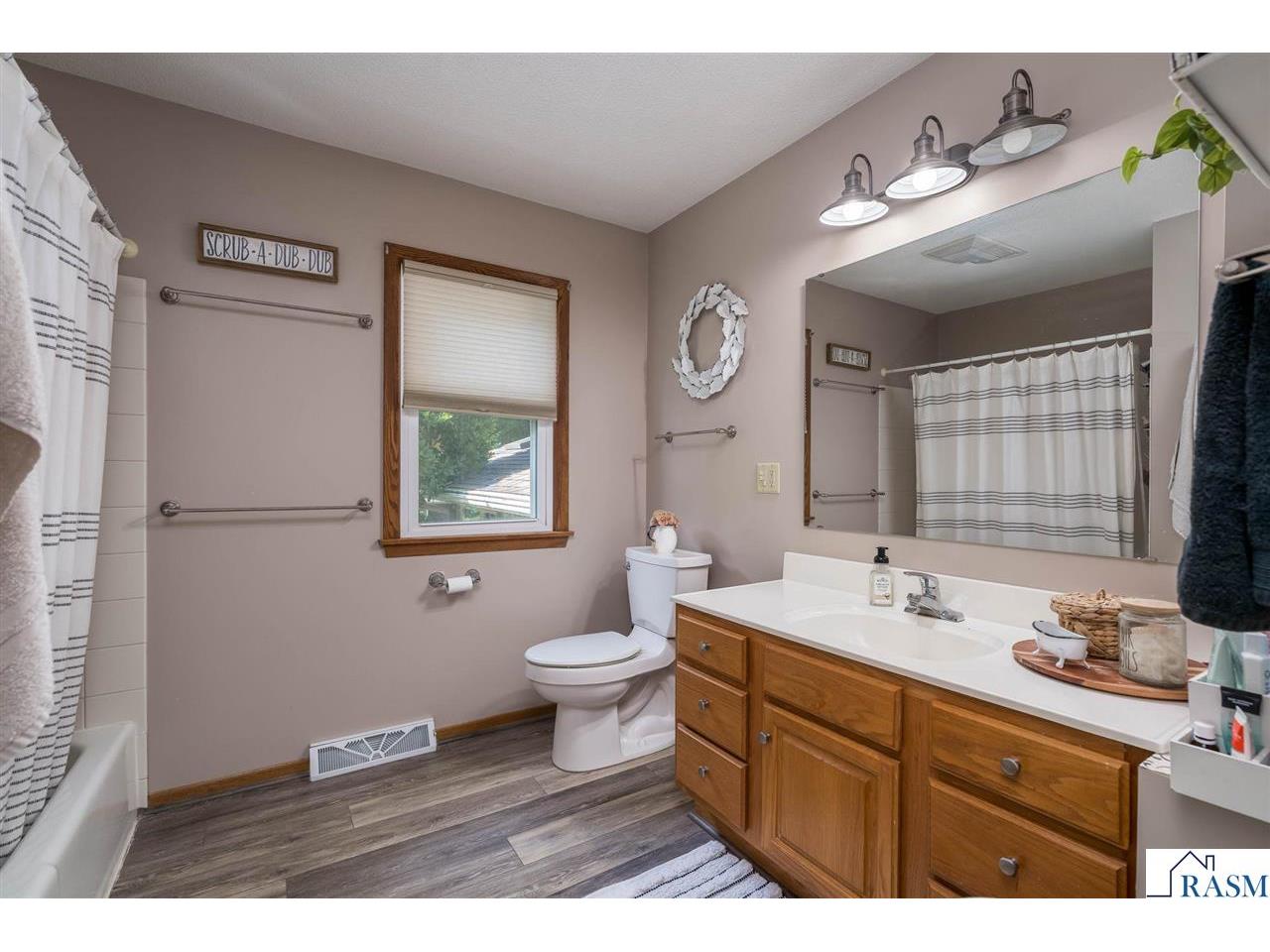 209 Viking Drive Mankato MN 56001 267040788 image22