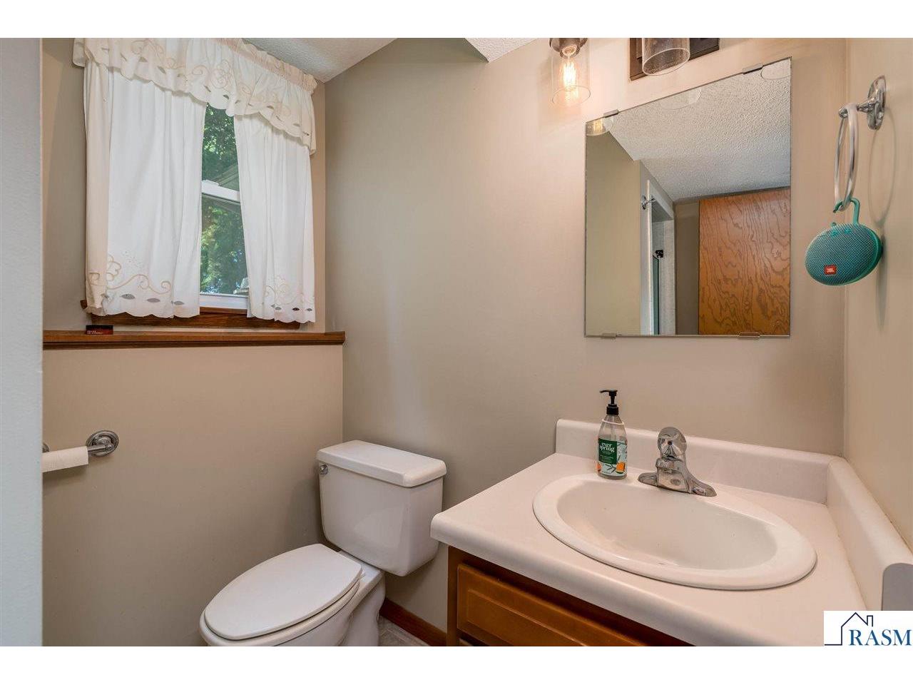 209 Viking Drive Mankato MN 56001 267040788 image26