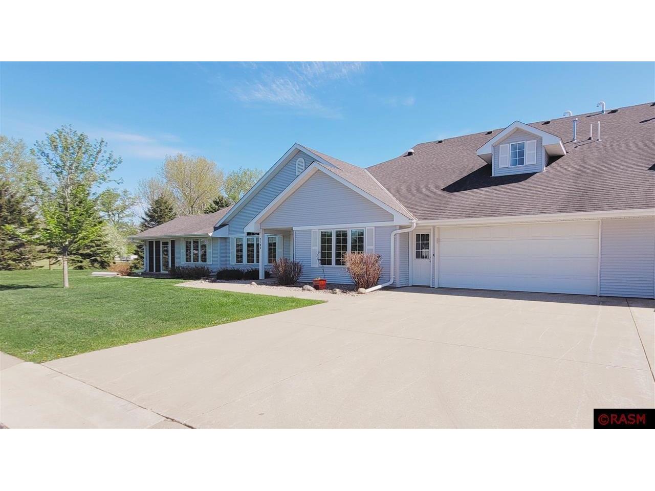 2106 Rolling Green Lane, North Mankato, MN 56003 MLS 7030396 Edina