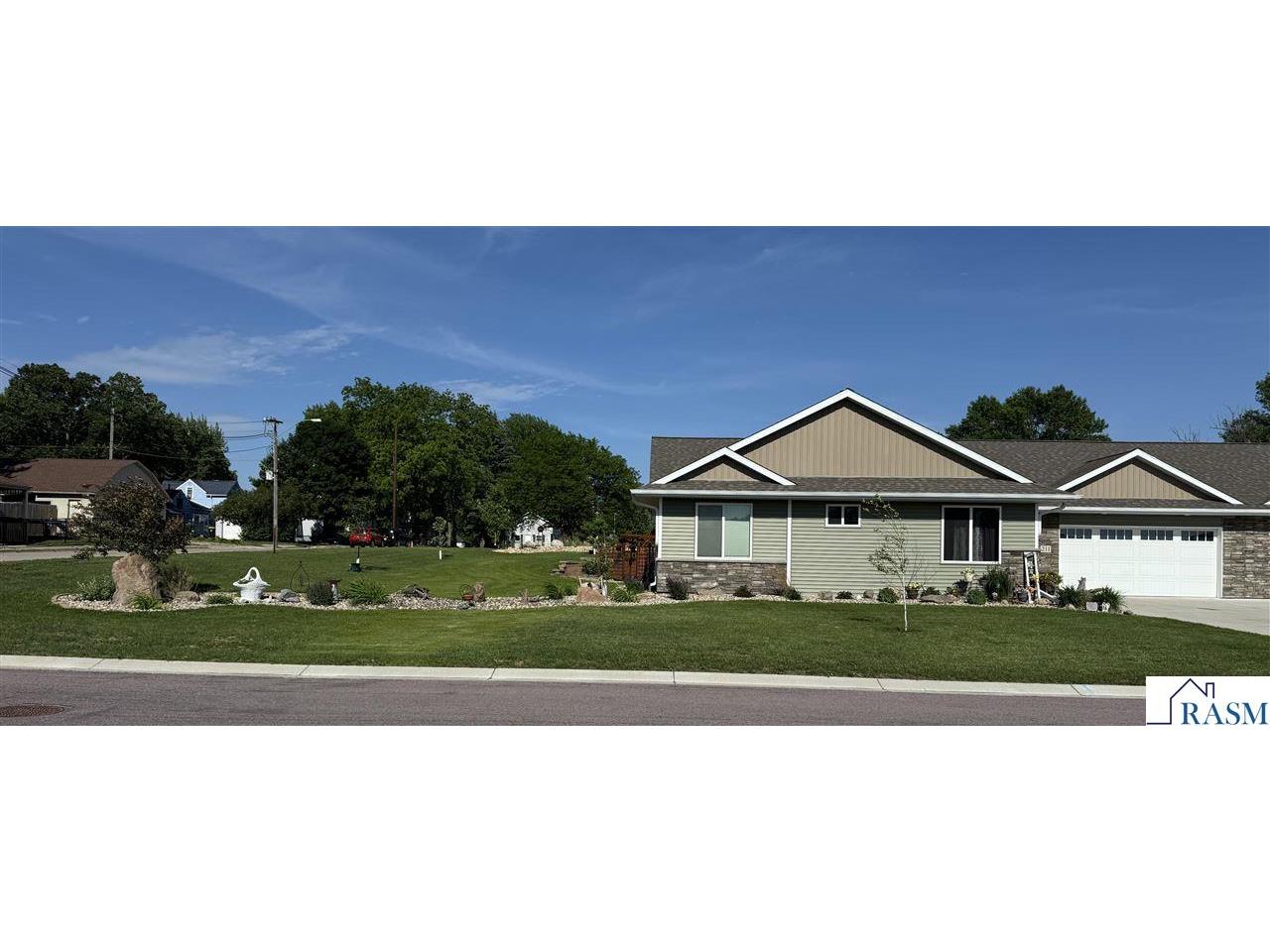 211 SW 3 Avenue Wells MN 56097 267040479 image1