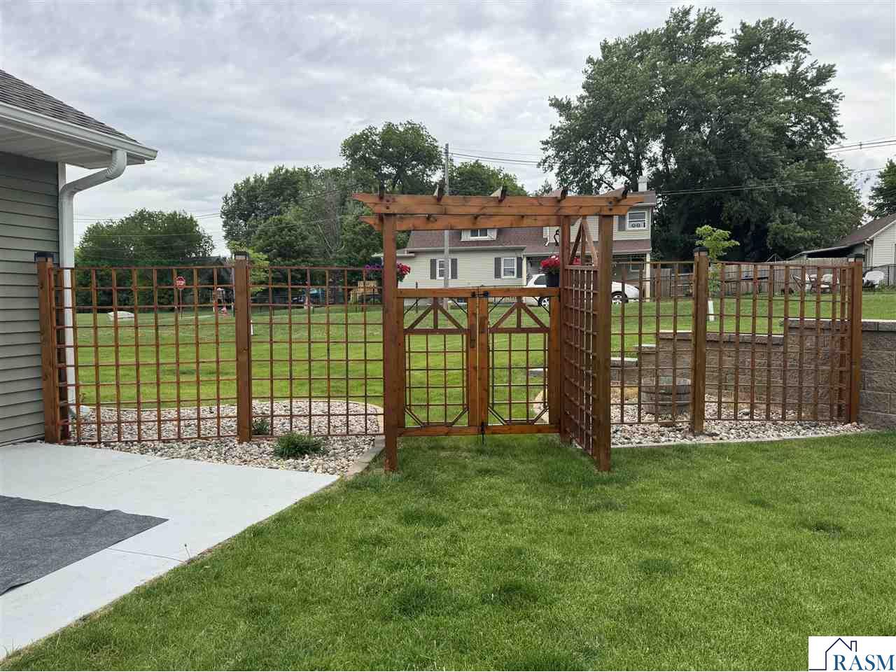 211 SW 3 Avenue Wells MN 56097 267040479 image23