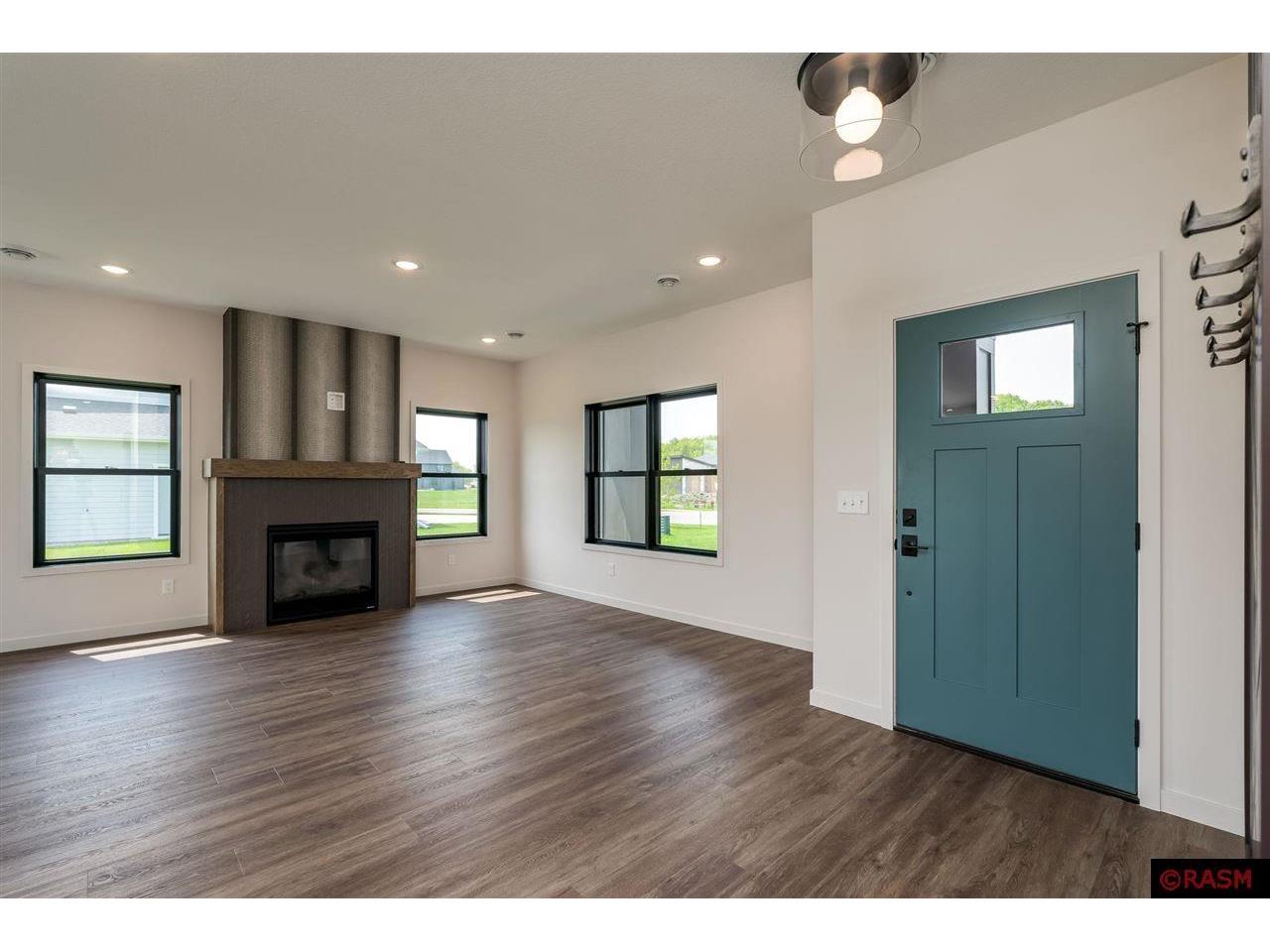 2112 Deerwood Drive North Mankato MN 56003 7034943 image3