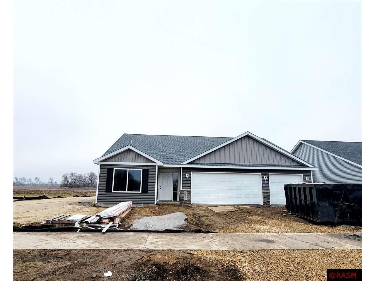 2113 Nelson Street Saint Peter MN 56082 7034175 image1