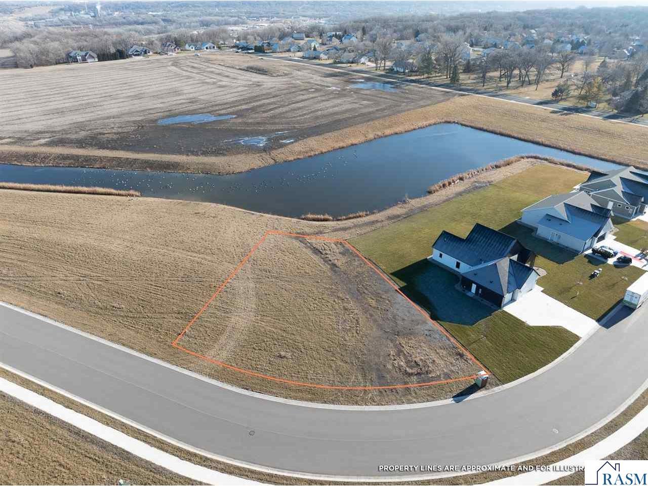 2116 Deerwood Drive North Mankato MN 56003 267040804 image3