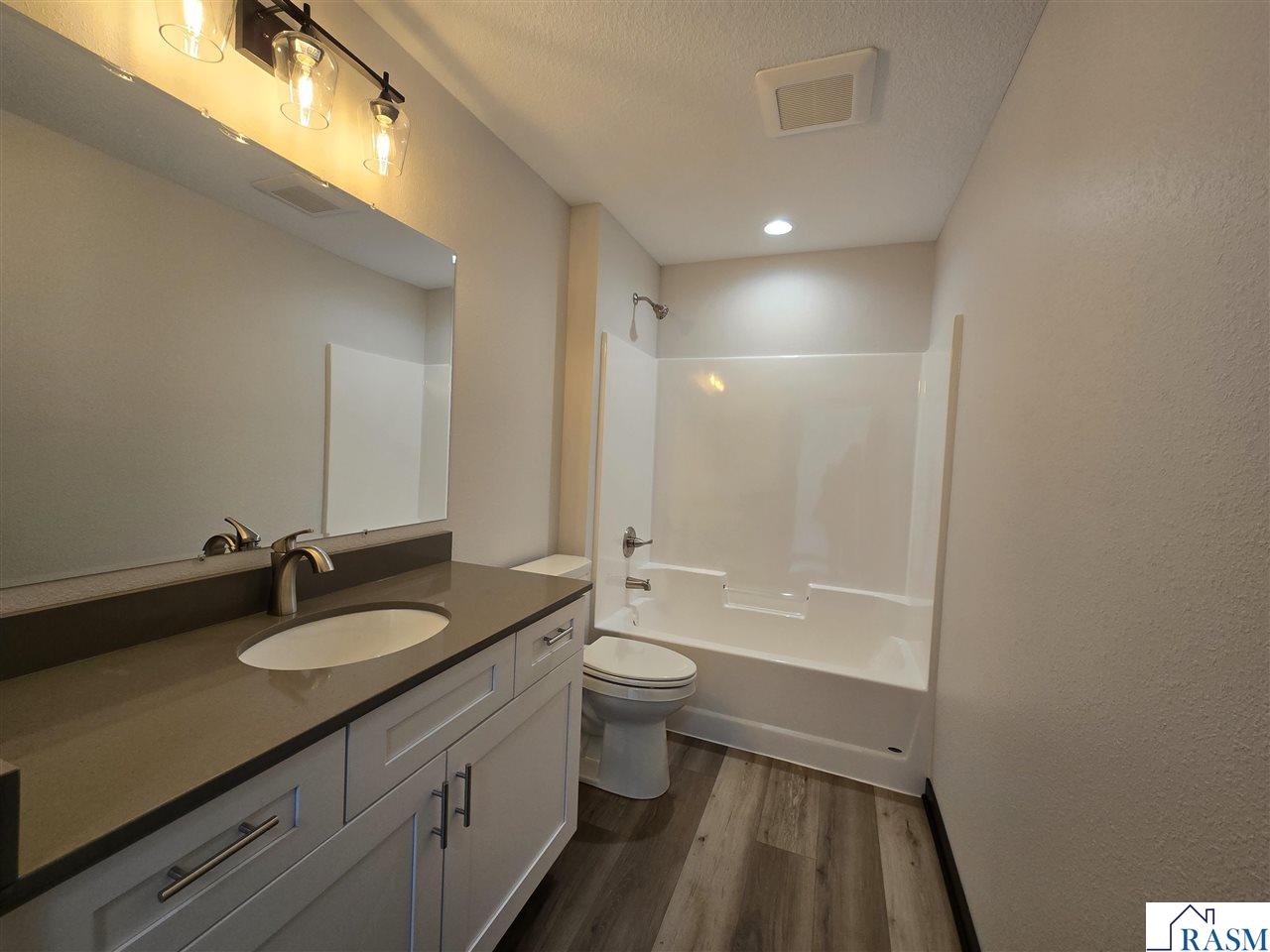 2118 Nelson Street Saint Peter MN 56082 267040645 image11