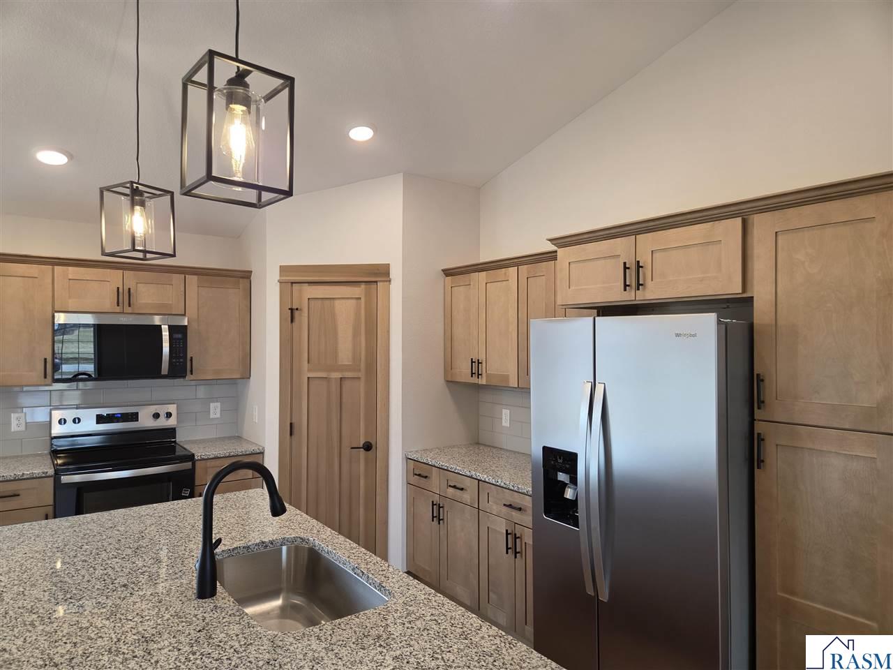 2118 Nelson Street Saint Peter MN 56082 267040645 image3
