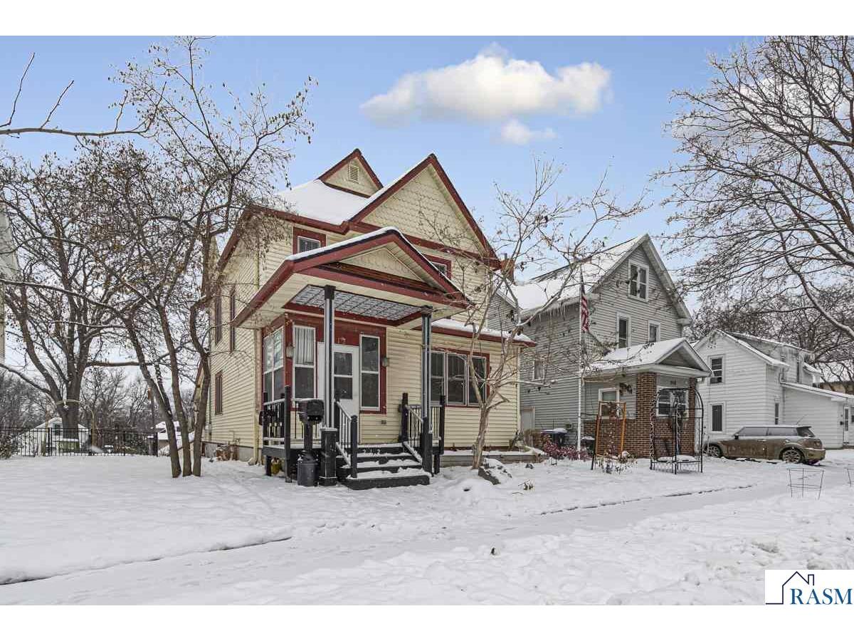 212 W Pleasant Street Mankato MN 56001 7039175 image1