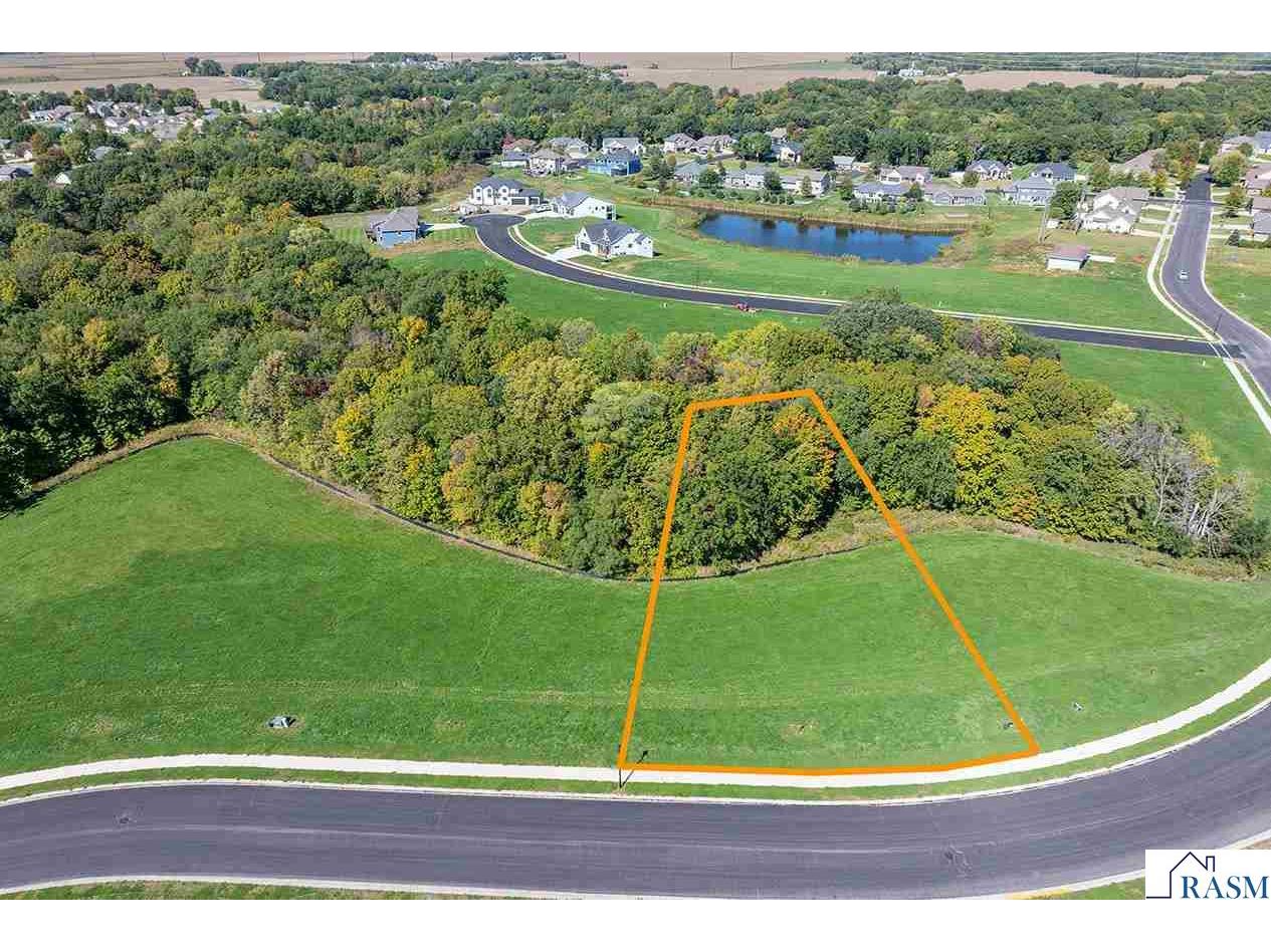 2125 Deerwood Drive North Mankato MN 56003 267040784 image1