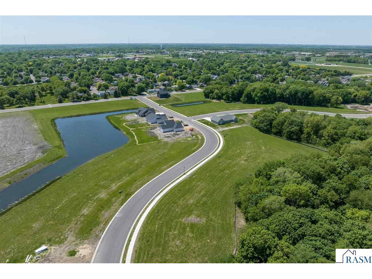 2125 Deerwood Drive North Mankato MN 56003 267040784 image10