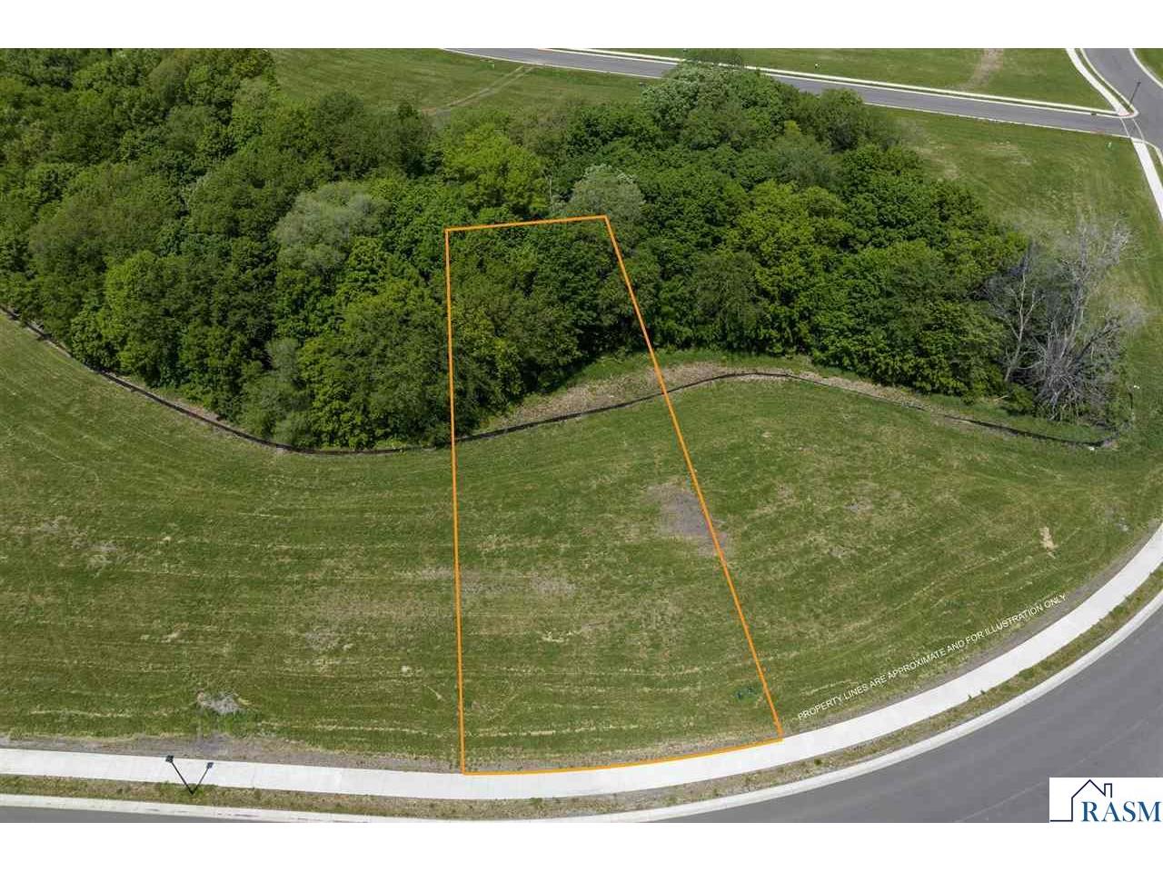 2125 Deerwood Drive North Mankato MN 56003 267040784 image2