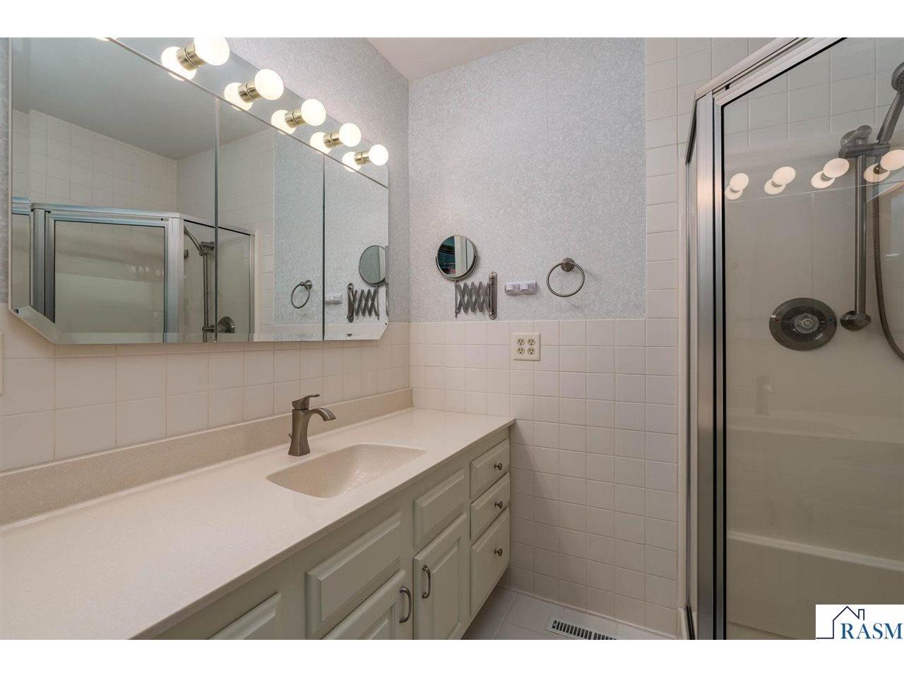 2125 E Dream Drive North Mankato MN 56003 267040636 image29