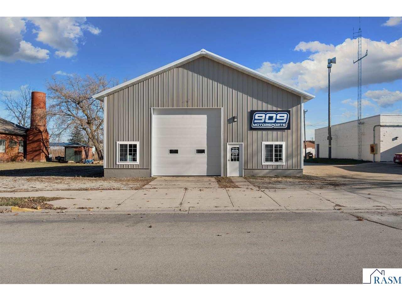 213 Broadway Ave N. New Richland MN 56072 7036424 image1