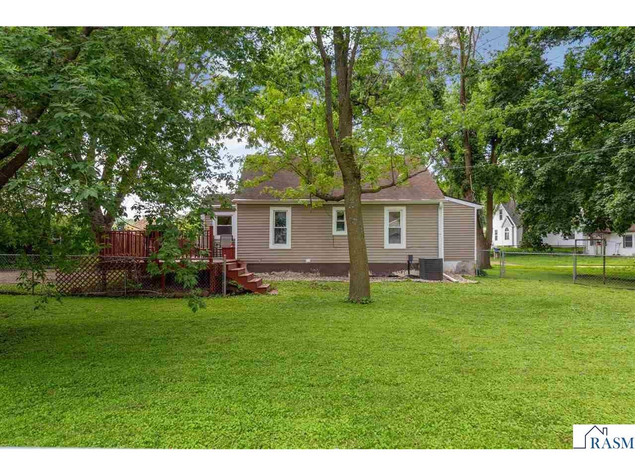 213 S Finch Street Mankato MN 56001 267040886 image21