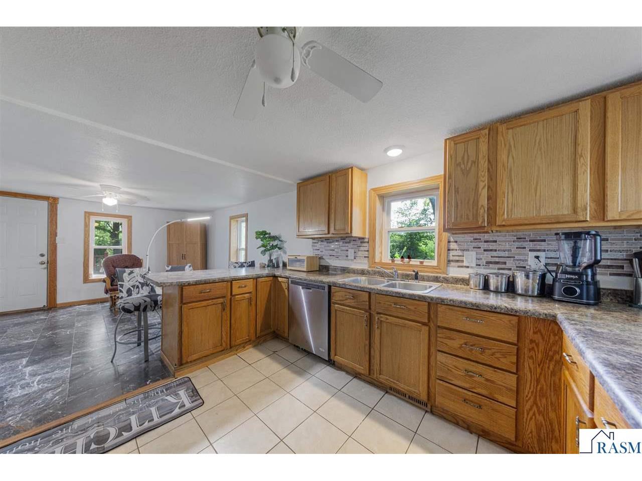 213 S Finch Street Mankato MN 56001 267040886 image8