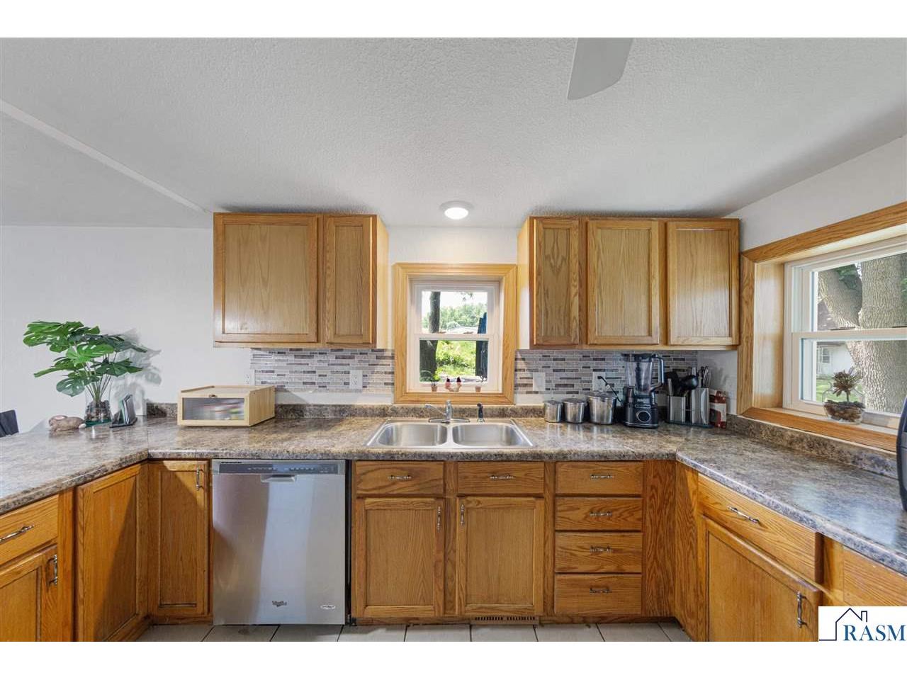 213 S Finch Street Mankato MN 56001 267040886 image9