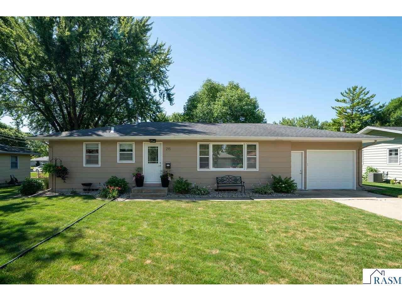 215 Capital Drive Mankato MN 56001 7038569 image1