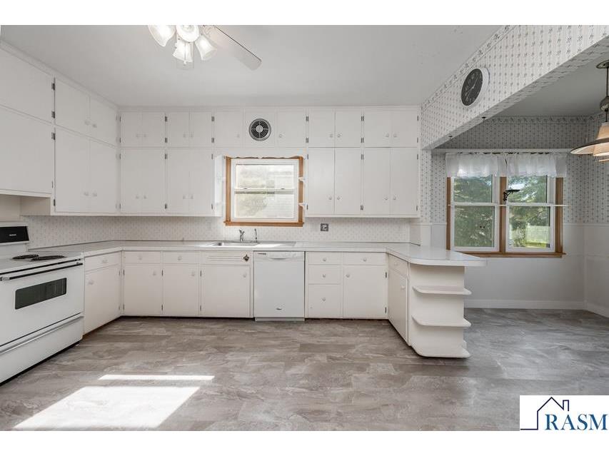 216 E 1st Street Blue Earth MN 56013 7040320 image10