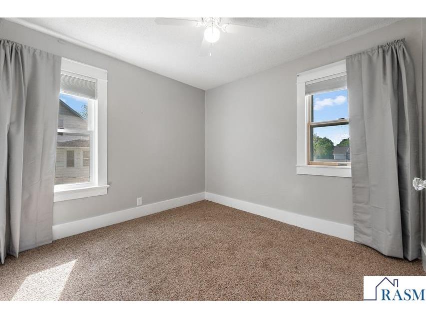216 E 1st Street Blue Earth MN 56013 7040320 image25