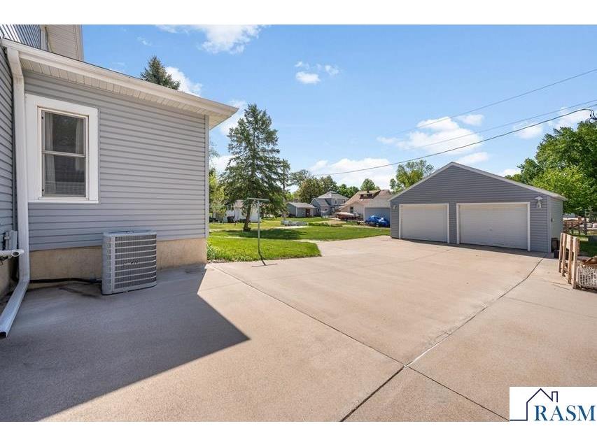 216 E 1st Street Blue Earth MN 56013 7040320 image39