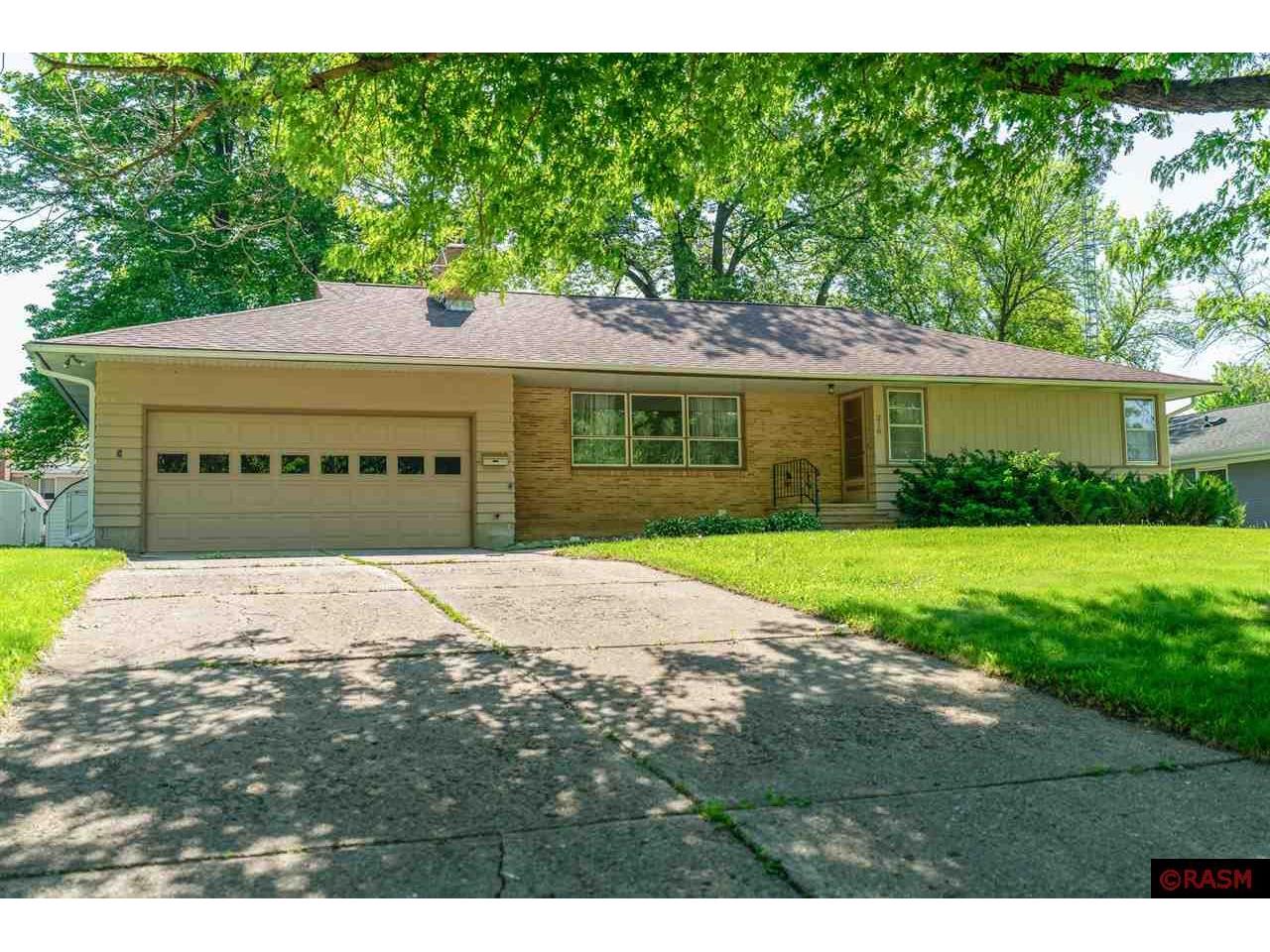 216 SE Crosby Avenue Madelia MN 56062 7035019 image1