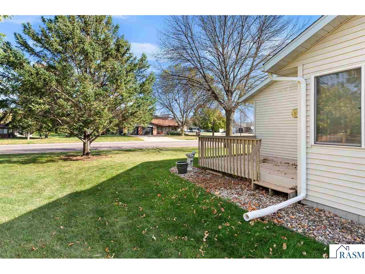 217 11th Ave Ct NE Waseca MN 56093 7038825 image5