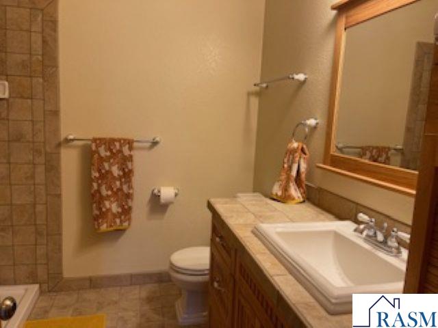 217 S Houk Good Thunder MN 56037 7039029 image15