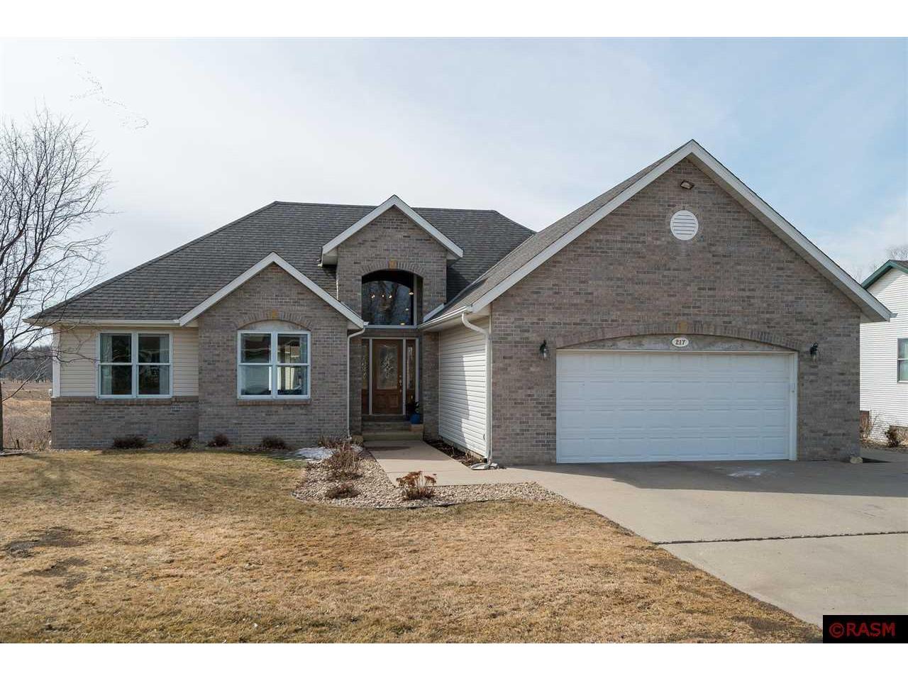 217 Tanager Road, Mankato, MN 56001 MLS 7029261 Edina Realty