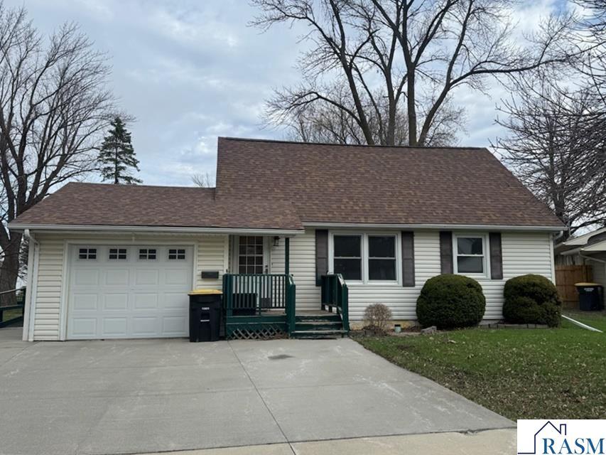 219 N Circle Drive Blue Earth MN 56013 7039313 image1