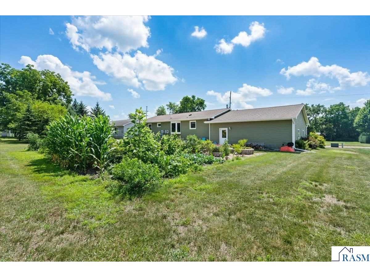 219 SE 5th Street Madelia MN 56062 267040944 image36