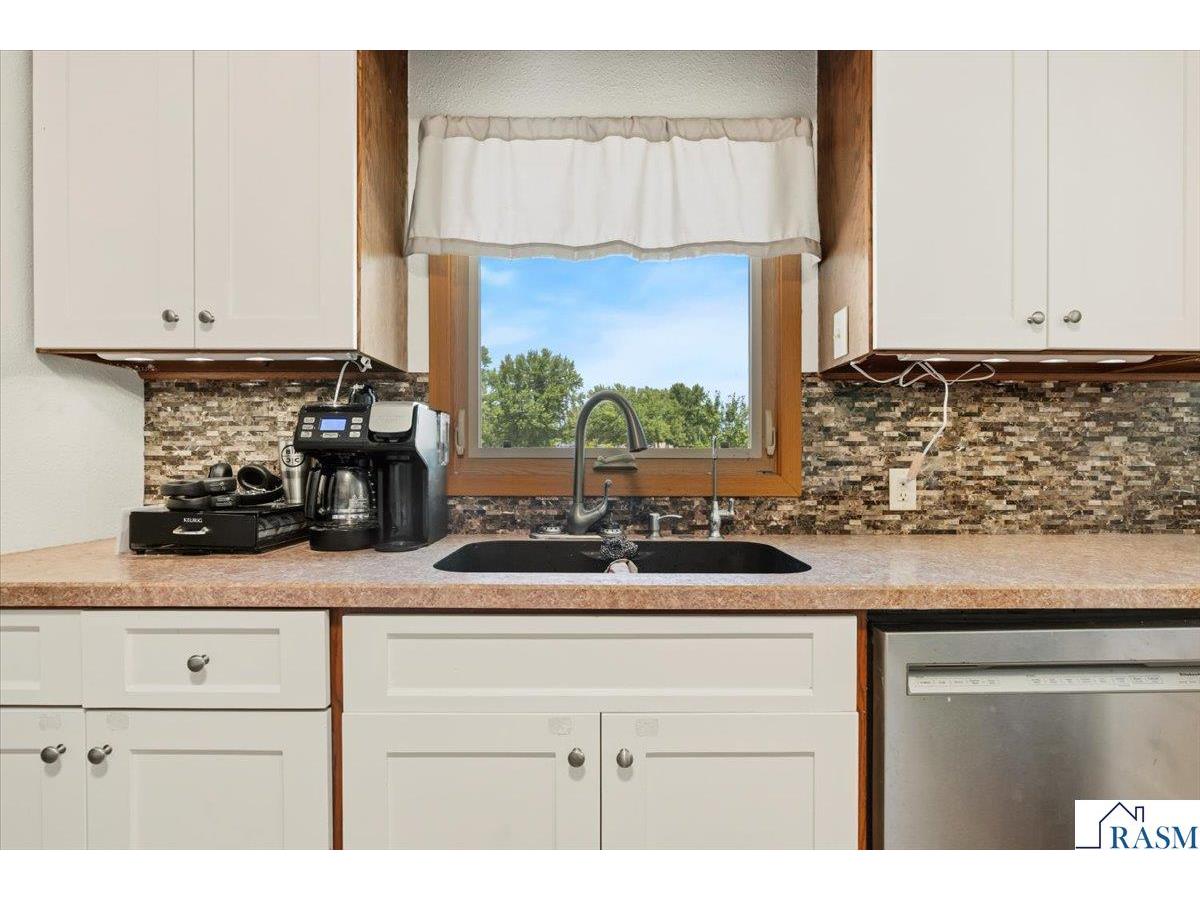 219 SE 5th Street Madelia MN 56062 267040944 image6