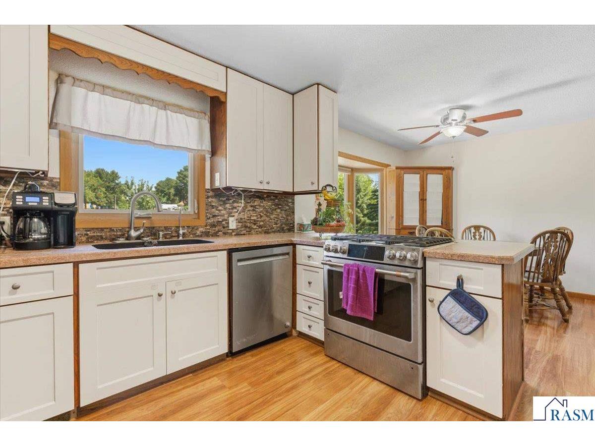 219 SE 5th Street Madelia MN 56062 267040944 image8