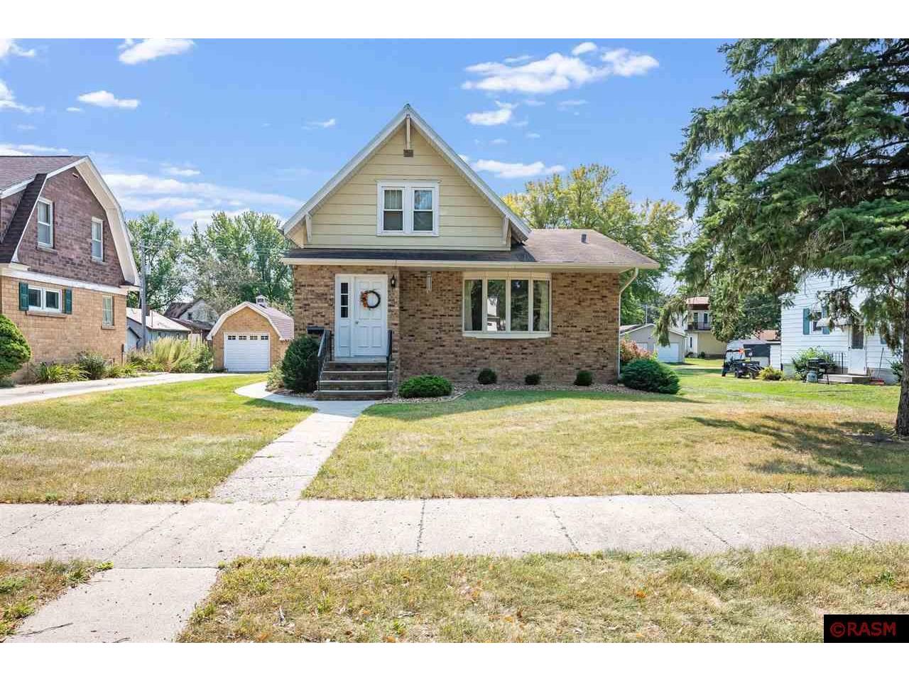 219 W 3rd Street Blue Earth MN 56013 7035917 image1