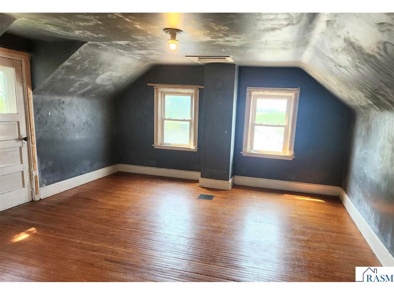 21969 230th Avenue Sleepy Eye MN 56085 267040809 image21