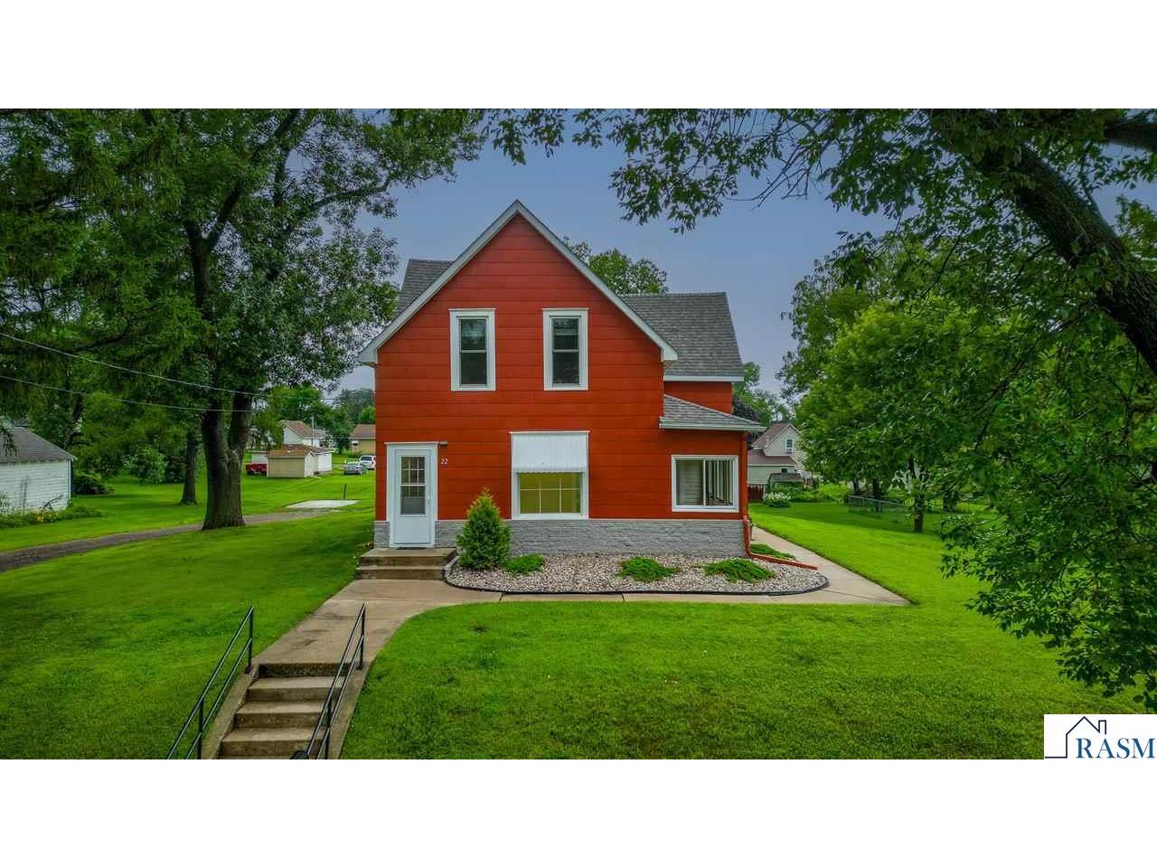 22 NW Estes Avenue Madelia MN 56062 7038370 image1