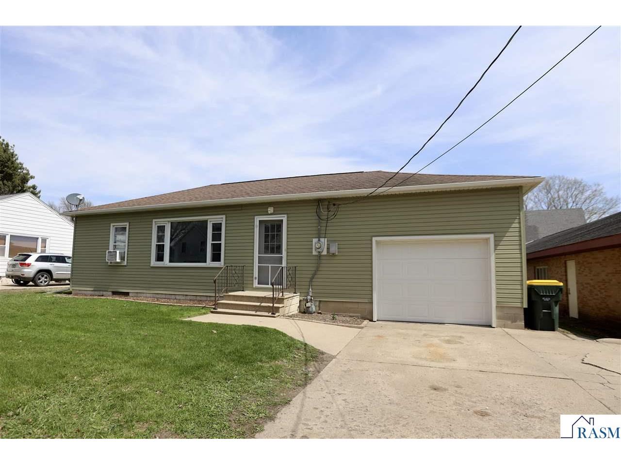 220 SE Adams Avenue Madelia MN 56062 7040016 image1